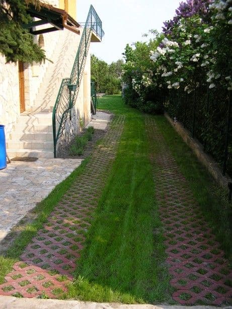 Nyaraló kertépítés Balatonalmádiban - 2. kép