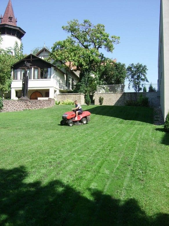 Ramada Hotel parkgondozás - Balatonalmádi - 5. kép