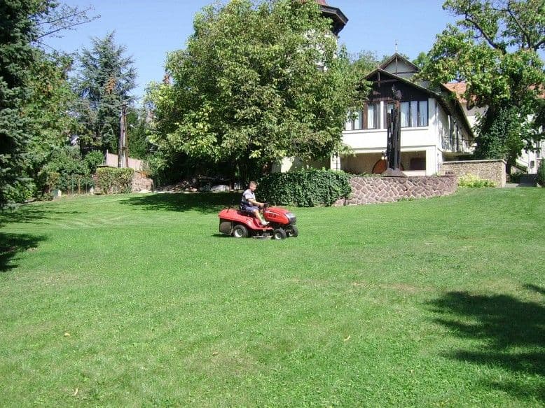 Ramada Hotel parkgondozás - Balatonalmádi - 6. kép